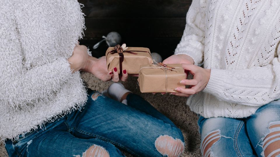 Ideas amigo invisible para acertar sin gastar de más